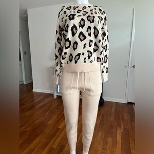 Sweater set with animal print top and jogger pants, It fits a Sm or Med person